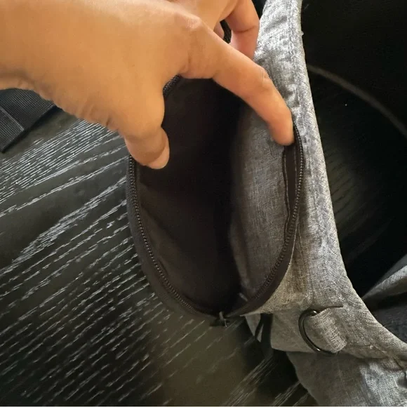 Tushbaby Hip Carrier – Grey | Excellent Condition ✨ - Picture 11 of 11